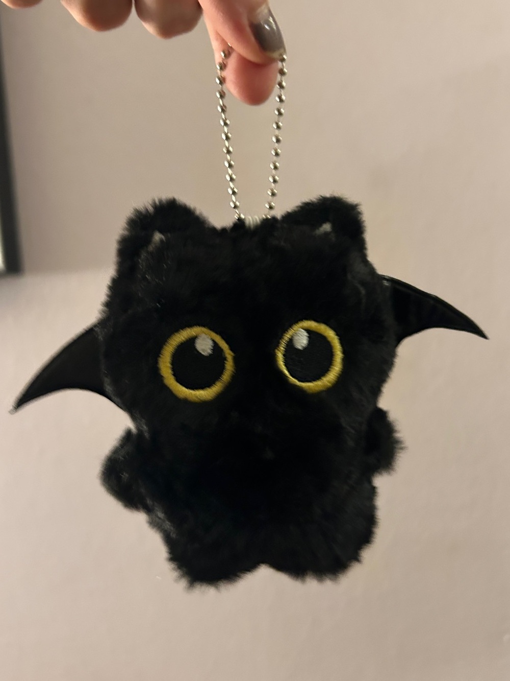 ๐โโฌ๐ NEW Black Cat Bat Wings Bag Charm Plush Fuzzy Eyes Kitty Y2K Kawaii Goth - Picture 5 of 12